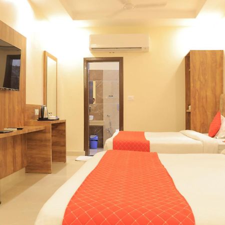 Hampton Hotel - 200 Mt From Golden Temple Amritsar Exterior photo