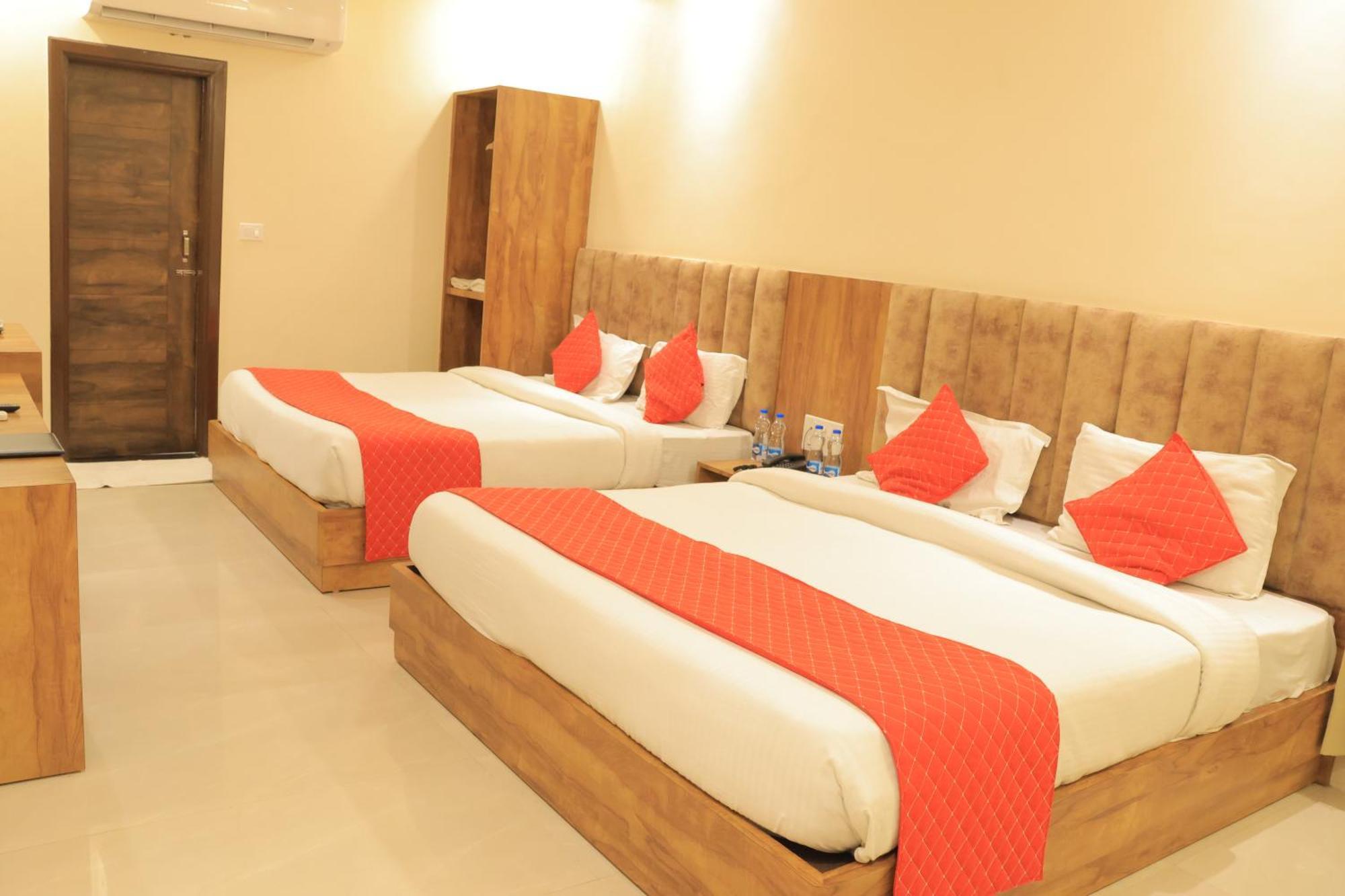 Hampton Hotel - 200 Mt From Golden Temple Amritsar Exterior photo